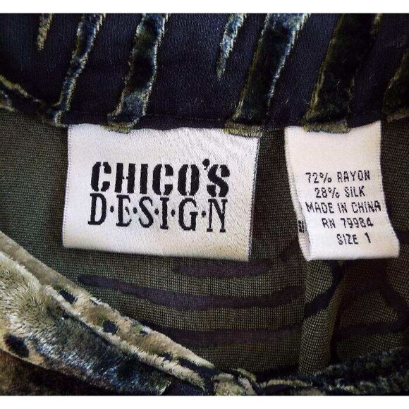 Chico's Design 1 M Moss Green Black Burn-Out Velvet Exotic Print Tunic Shirt - Picture 4 of 4